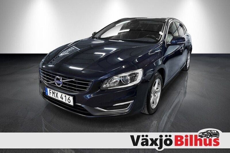 Blå Begagnad 2014 Volvo V60 Momentum Kombi | 119 900 kr (Marknadspris) - Bild 1/4