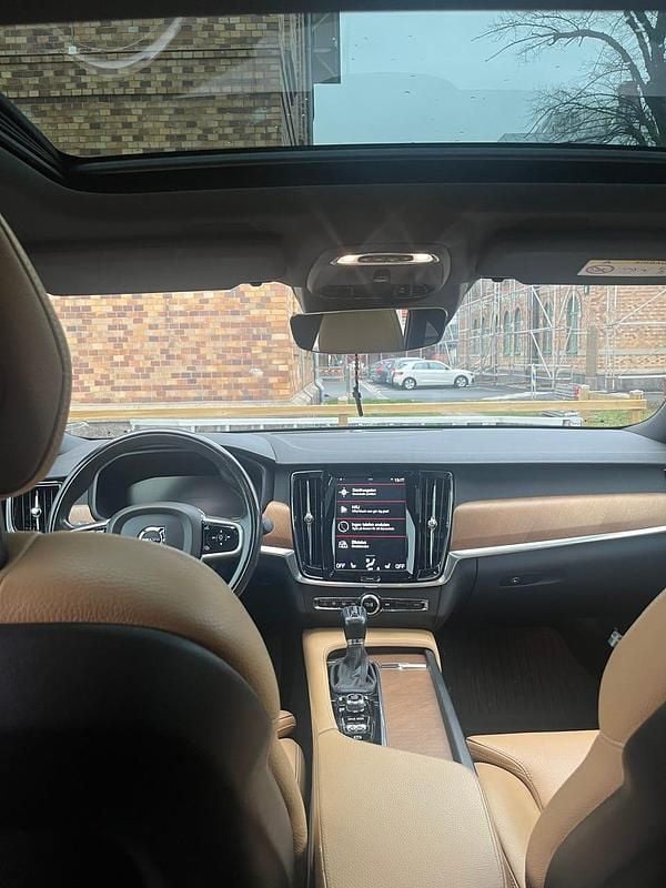 Begagnad 2018 Volvo S90 Sedan | 175 000 kr (Marknadspris) - Bild 1/4