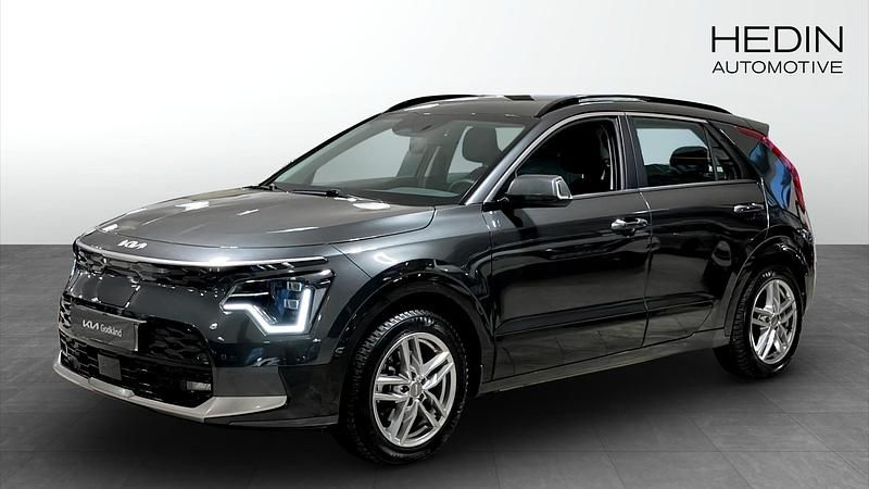Grå Begagnad 2022 Kia Niro SUV | 319 900 kr - Bild 1/4