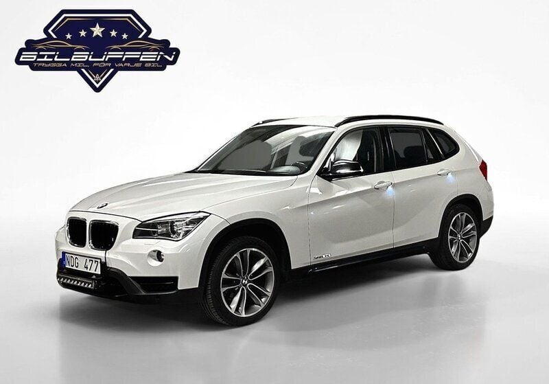 Vit Begagnad 2012 BMW X1 Sport Line SUV | 129 900 kr - Bild 1/4