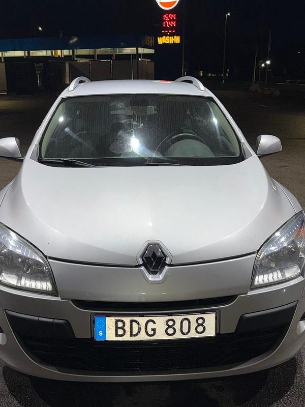 Begagnad 2011 Renault Mégane GrandTour Kombi | 42 000 kr (Marknadspris) - Bild 1/4