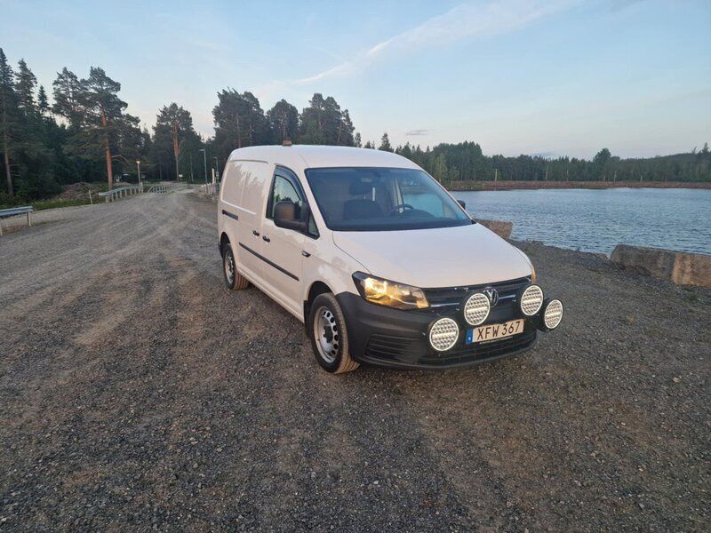 Vit Begagnad 2018 VW Caddy Maxi Minibuss | 180 000 kr (Bra pris) - Bild 1/4