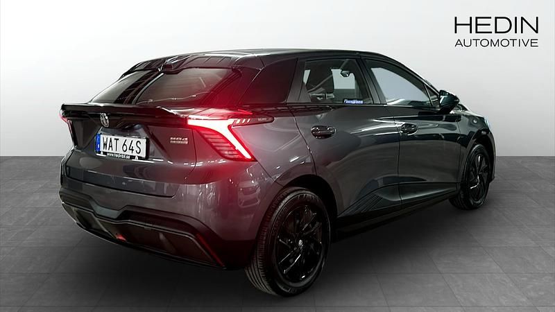 Begagnad MG MG4 EV 125 kW (170 HK) 2023 Grå (grey) Halvkombi