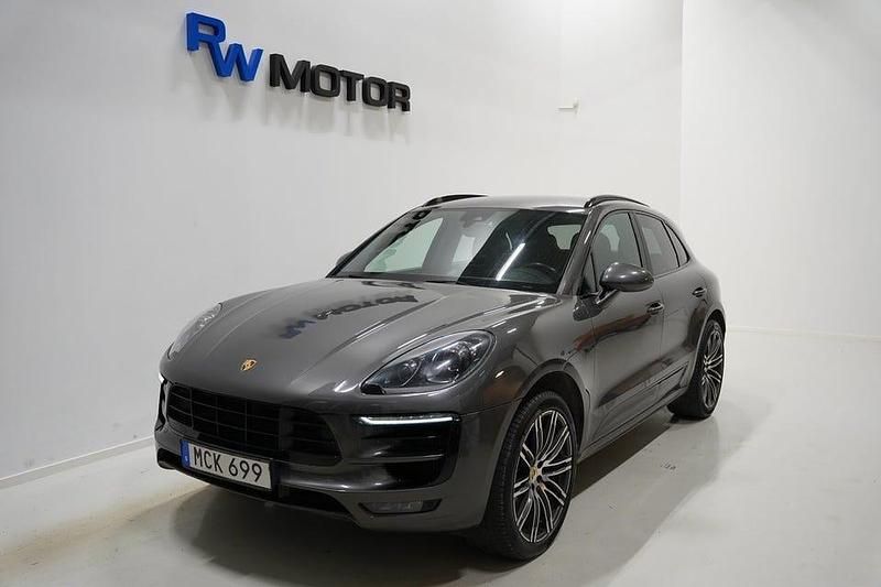 Begagnad Porsche Macan Turbo Sport 400 HK (294 kW) 2015 Mörkgrå SUV