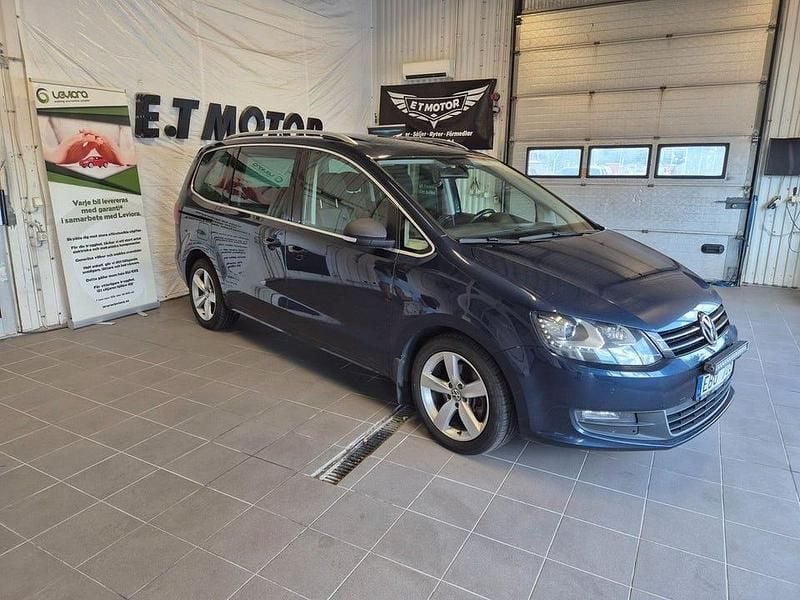 Blå Begagnad 2012 VW Sharan Minibuss | 62 900 kr (Bra pris) - Bild 1/4