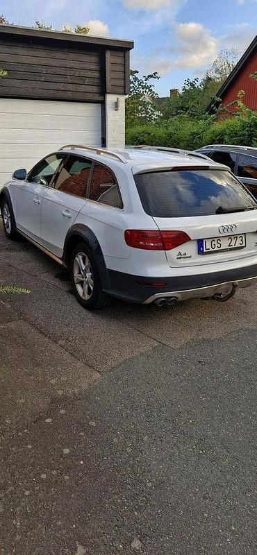 Vit Begagnad 2011 Audi A4 Allroad Comfort Kombi | 61 000 kr (Marknadspris) - Bild 1/4