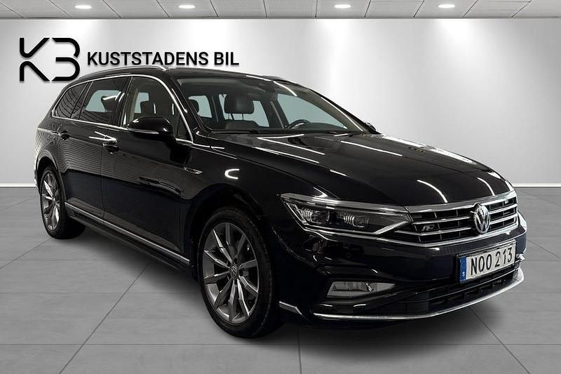 Svart Begagnad 2020 VW Passat GT Kombi | 249 900 kr (Marknadspris) - Bild 1/4