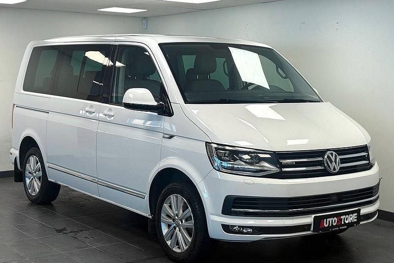 Vit Begagnad 2015 VW Multivan Highline Minibuss | 299 900 kr (Marknadspris) - Bild 1/4