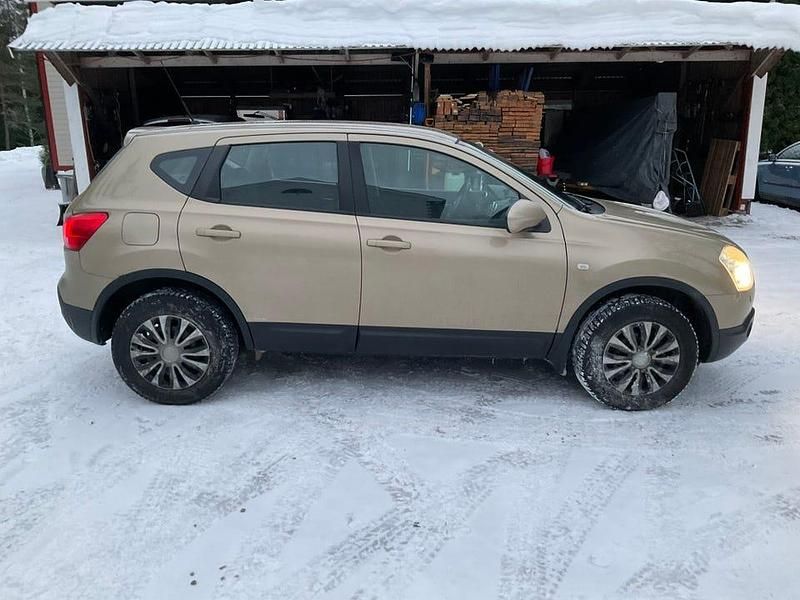 Begagnad Nissan Qashqai 141 HK (103 kW) 2008 SUV