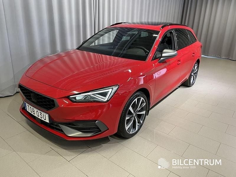 Röd Begagnad 2021 Seat Leon FR Kombi | 239 900 kr (Marknadspris) - Bild 1/4
