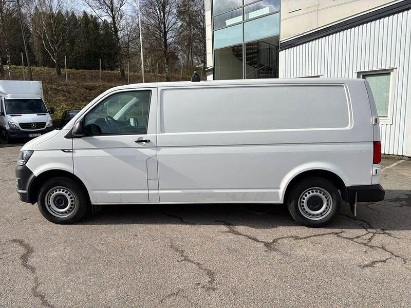 Vit Begagnad 2016 VW T6 Van | 99 999 kr (Bra pris) - Bild 1/1