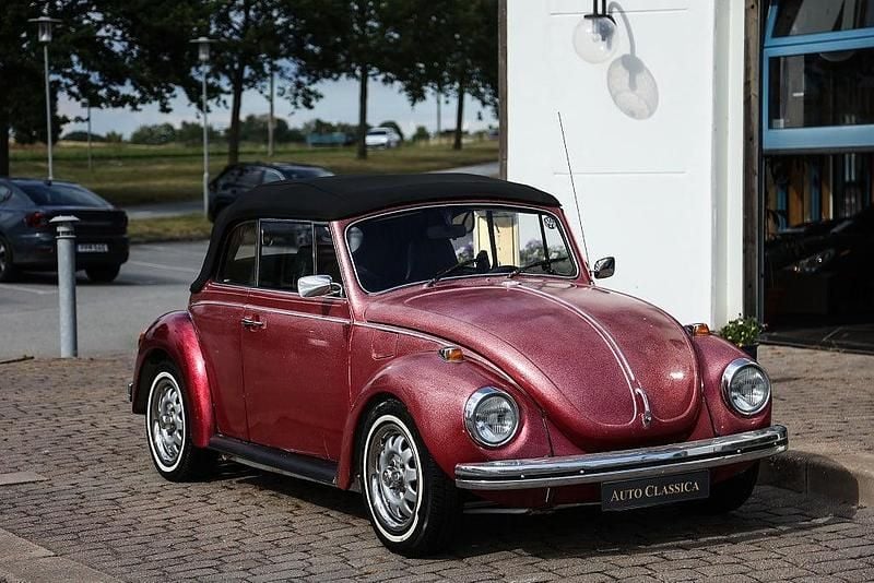 Begagnad VW Beetle Cabriolet 50 HK (36 kW) 1972 Röd Cab