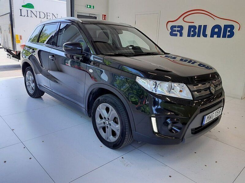 Svart Begagnad 2015 Suzuki Vitara SUV | 119 900 kr - Bild 1/4