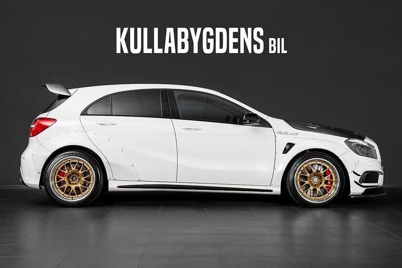 Begagnad Mercedes A45 AMG AMG 360 HK (264 kW) 2015 Kalcitvit Halvkombi