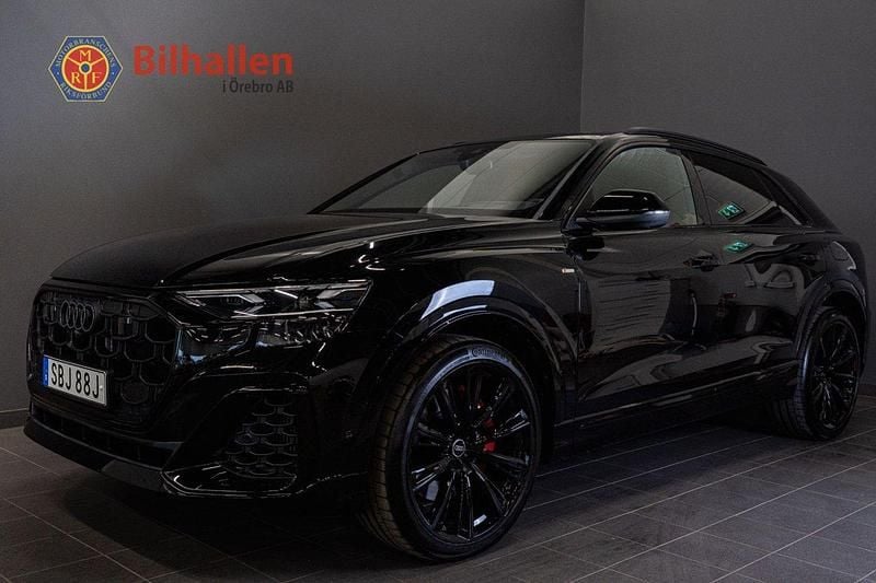 Svart Begagnad 2025 Audi Q8 S-Line SUV | 1 199 000 kr - Bild 1/4