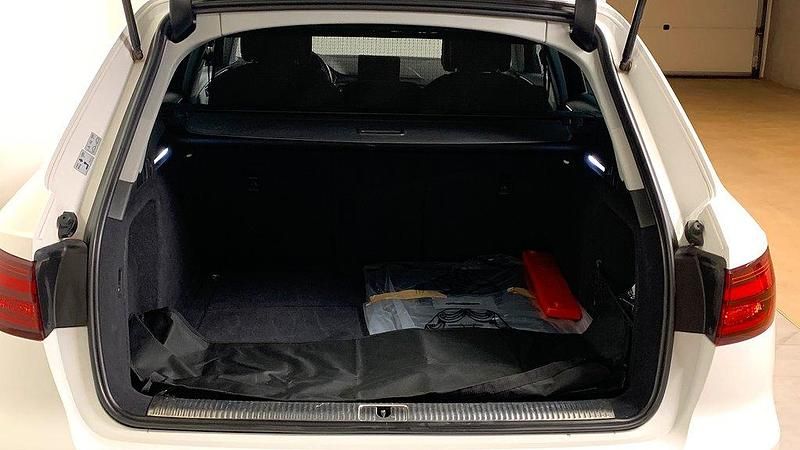 Begagnad Audi A4 Sport 191 HK (140 kW) 2018 Ibisvit Kombi