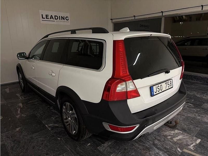 Begagnad Volvo XC70 163 HK (119 kW) 2013 Vit Kombi