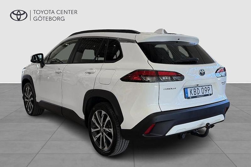 Begagnad Toyota Corolla Cross Style 200 HK (147 kW) 2022 Vit SUV