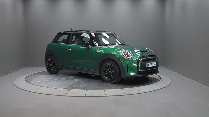 Grön Begagnad 2022 Mini Cooper SE Halvkombi | 229 000 kr (Marknadspris) - Bild 1/4