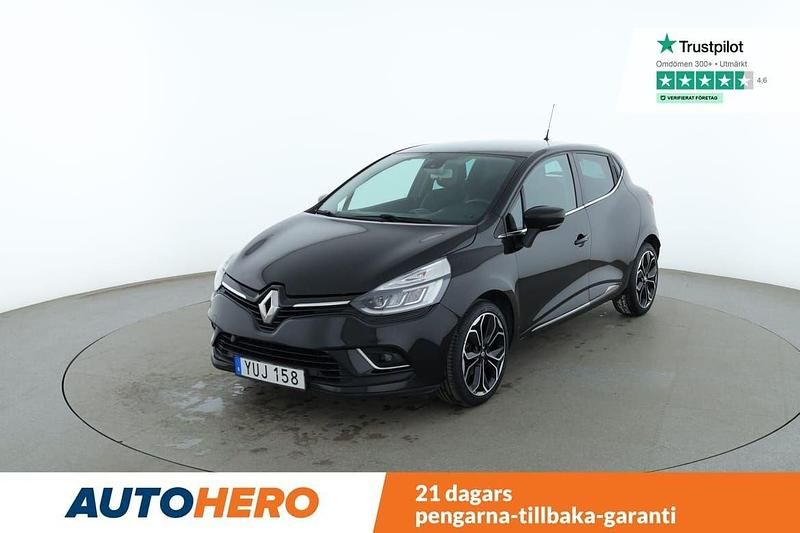 Svart Begagnad 2018 Renault Clio IV Intens Halvkombi | 109 000 kr (Marknadspris) - Bild 1/4