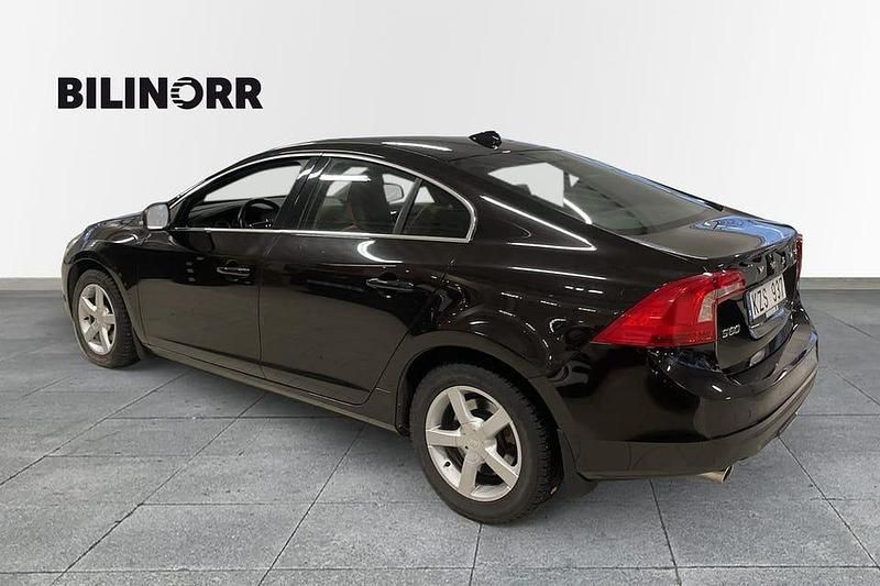 Begagnad Volvo S60 207 HK (152 kW) 2010 Svart Sedan