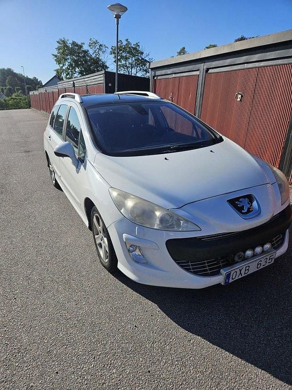 Vit Begagnad 2010 Peugeot 308 Kombi | 22 000 kr (Marknadspris) - Bild 1/4