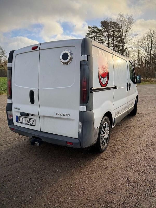 Begagnad Opel Vivaro 82 HK (60 kW) 2005 Minibuss
