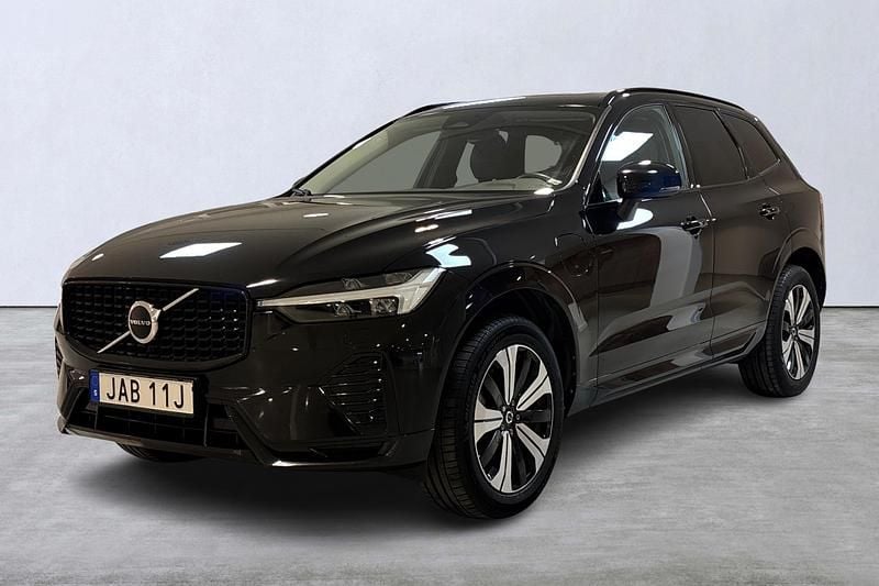 Begagnad Volvo XC60 Plus 355 HK (261 kW) 2022 Svart SUV