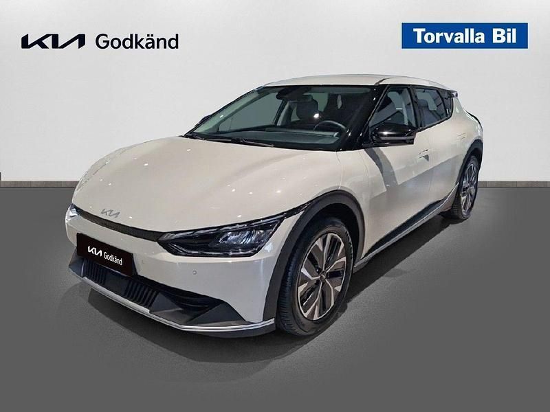 Grå Begagnad 2022 Kia EV6 2 SUV | 374 900 kr (Superpris) - Bild 1/4