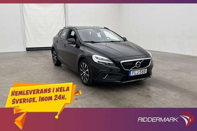 Begagnad Volvo V40 CC Momentum 150 HK (110 kW) 2019 Svart Kombi