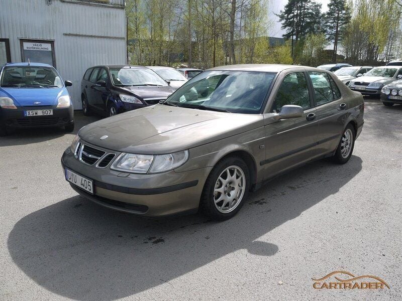 Ljusbrun (brun) Begagnad 2004 Saab 9-5 Linear Sedan | 18 000 kr (Marknadspris) - Bild 1/4