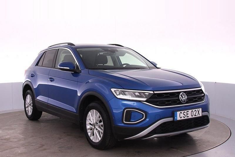 Blå Begagnad 2023 VW T-Roc SUV | 259 000 kr (Bra pris) - Bild 1/4