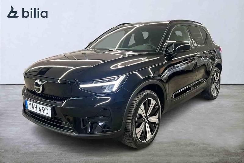 Svart Begagnad 2023 Volvo XC40 Single Motor SUV | 354 900 kr (Marknadspris) - Bild 1/1