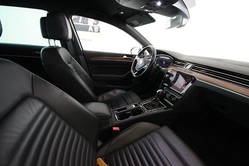 Begagnad VW Passat Alltrack 190 HK (139 kW) 2018 Silver Kombi