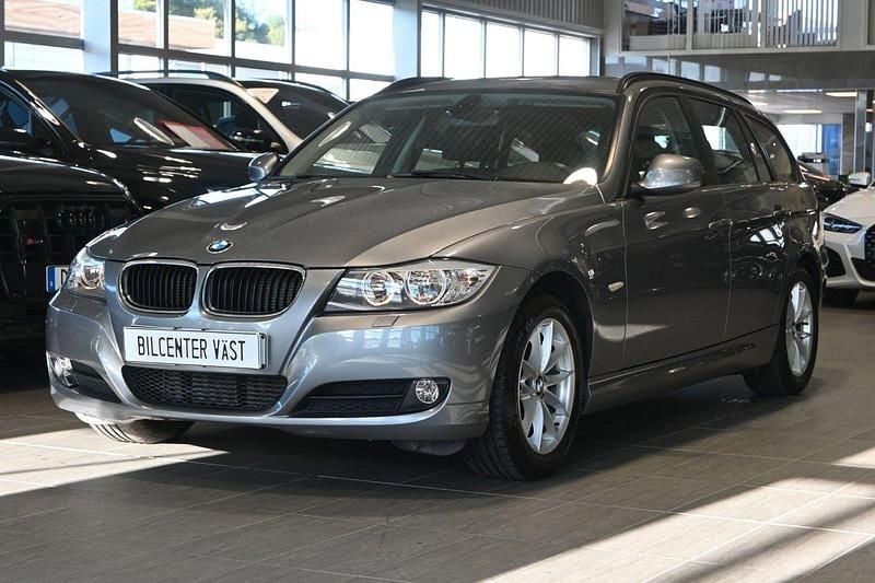 Grå Begagnad 2011 BMW 316 Comfort Edition Kombi | 119 000 kr - Bild 1/4