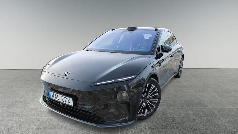 Begagnad Nio ET5 360 kW (490 HK) 2023 Svart