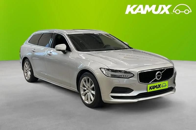 Silver/grå Begagnad 2019 Volvo V90 Momentum Kombi | 219 800 kr (Marknadspris) - Bild 1/4