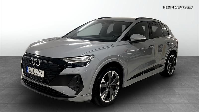 Grå (grey) Begagnad 2023 Audi Q4 e-tron S-Line SUV | 299 900 kr (Superpris) - Bild 1/4