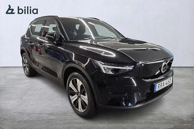 Begagnad Volvo XC40 Single Motor 175 kW (238 HK) 2022 Svart SUV