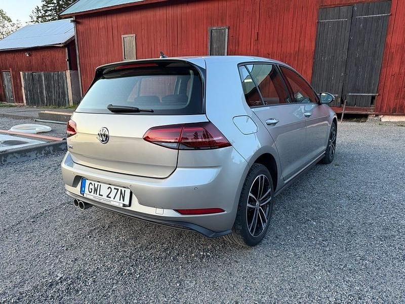 Begagnad VW Golf VIII Active 204 HK (150 kW) 2020 Halvkombi