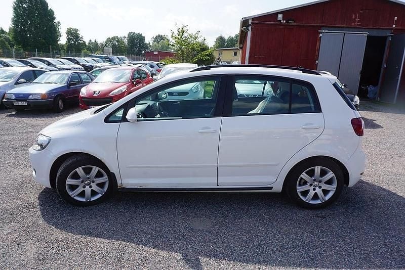 Begagnad VW Golf VI 122 HK (89 kW) 2010 Vit Halvkombi