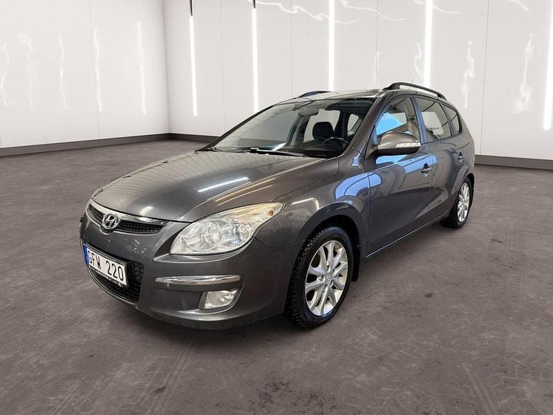 Grå Begagnad 2008 Hyundai i30 Kombi | 44 900 kr (Marknadspris) - Bild 1/4