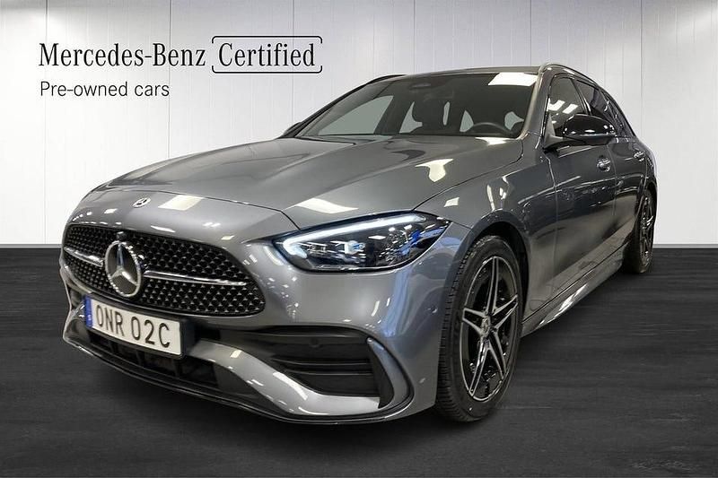 Grå Begagnad 2024 Mercedes C300 AMG Line Premium Kombi | 485 000 kr - Bild 1/4