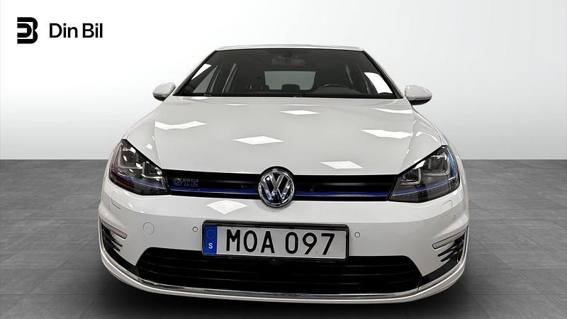 Begagnad VW Golf VII GTE 204 HK (150 kW) 2016 Vit