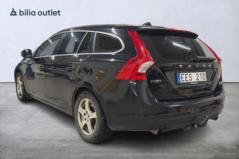 Begagnad Volvo V60 Summum 180 HK (132 kW) 2012 Svart Kombi