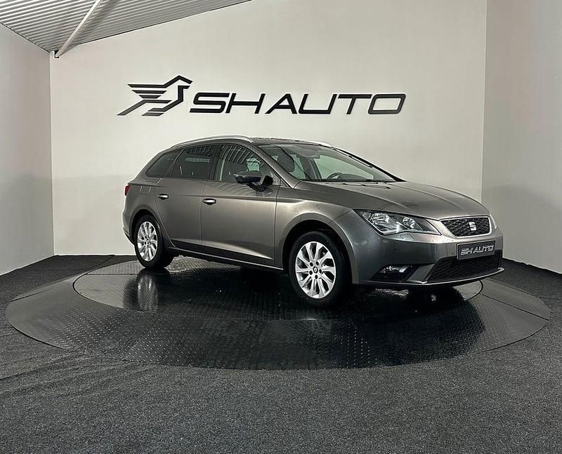Begagnad Seat Leon ST Style 111 HK (81 kW) 2016 Grå Kombi