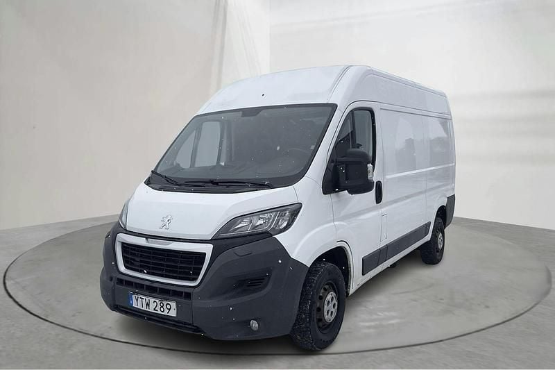 Vit Begagnad 2018 Peugeot Boxer Van | 110 000 kr (Superpris) - Bild 1/4