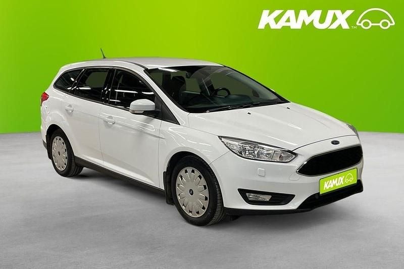 Vit Begagnad 2017 Ford Focus Trend Kombi | 114 800 kr (Marknadspris) - Bild 1/4
