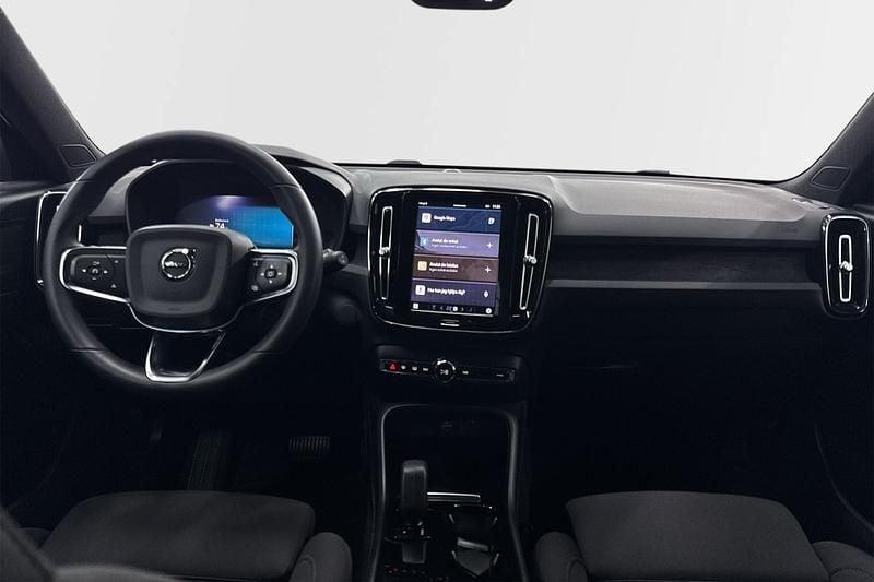 Begagnad Volvo XC40 Single Motor 175 kW (238 HK) 2023 Svart SUV