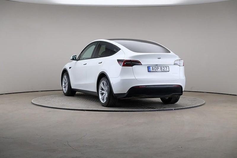Begagnad Tesla Model Y Long Range AWD 378 kW (514 HK) 2023 Multicoat: pearl white SUV